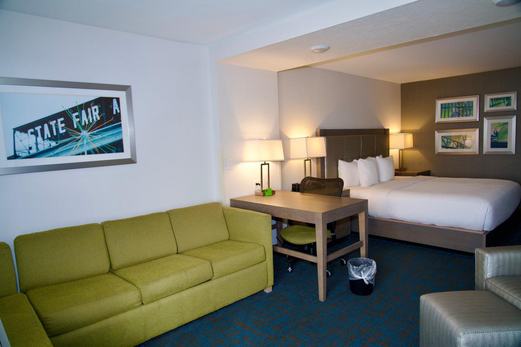 La Quinta By Wyndham St. Paul-Woodbury Hotel Ngoại thất bức ảnh